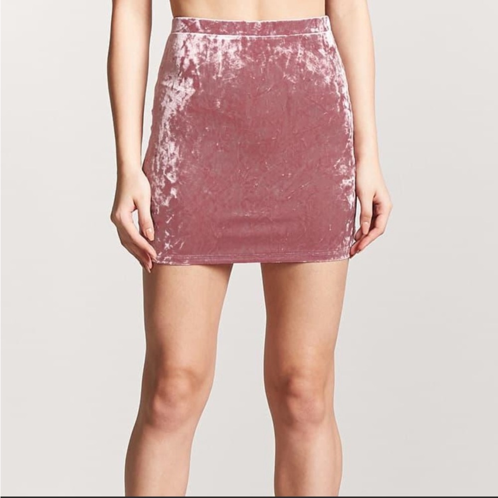 💅🏻 Forever 21 | Crushed Pink Velvet Mini Skirt 💅🏻